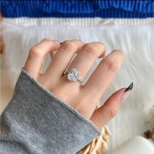 Multifaceted mossanite princess cut ring